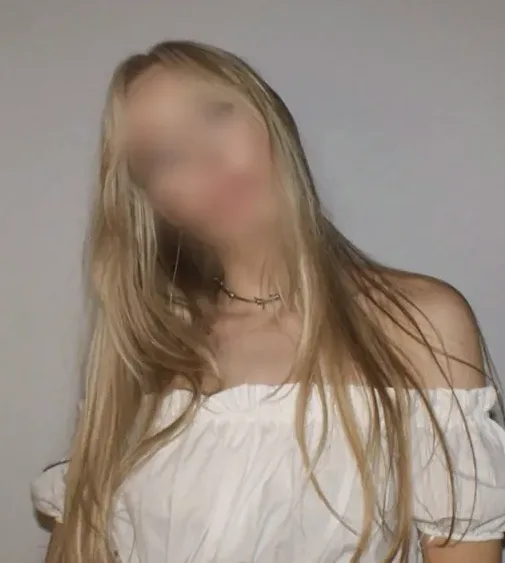 Alena, 20