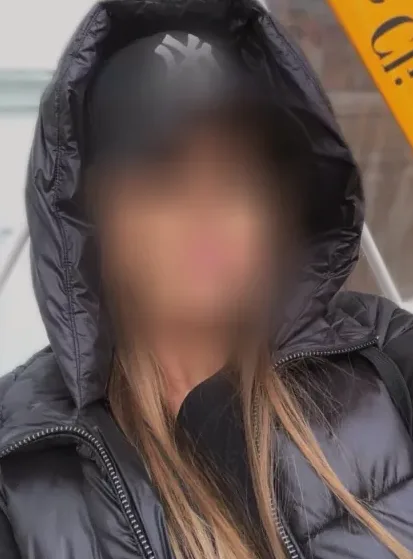 Andrea, 32