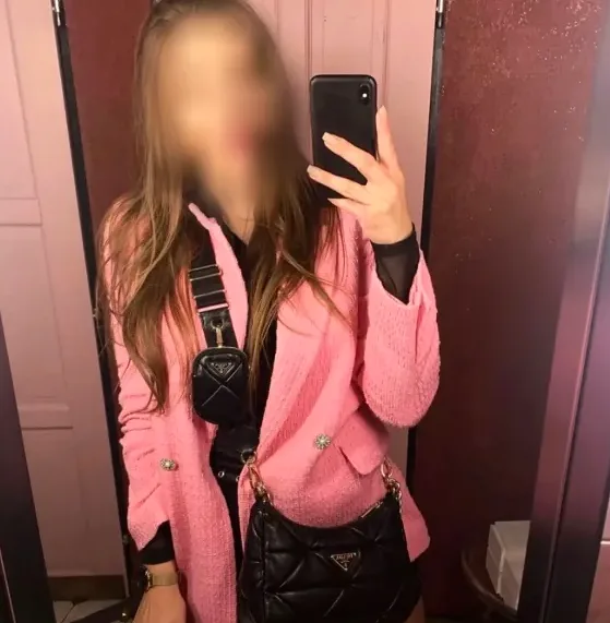 Antonia, 33