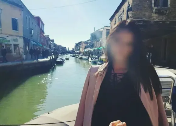 Carla, 35