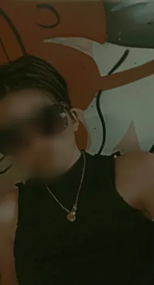 Denise, 23