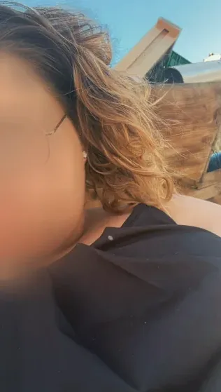 Fiona, 27