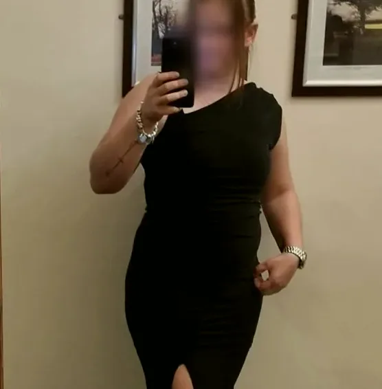 Julia, 37