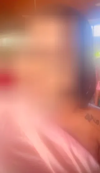 Lilly, 33