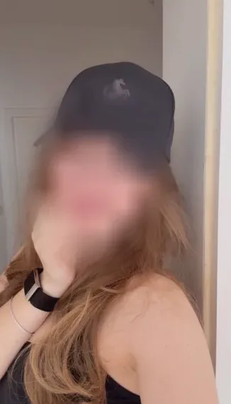 Lisa, 23