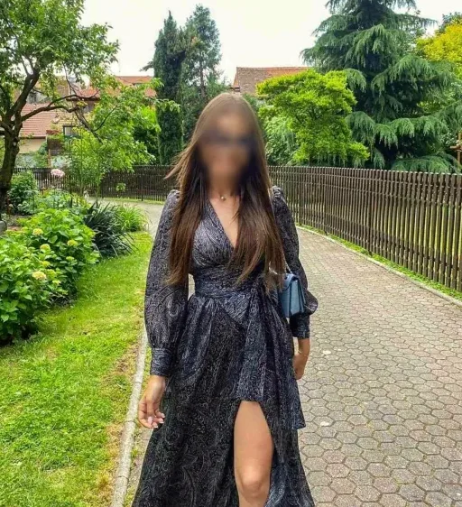 Lotta, 24
