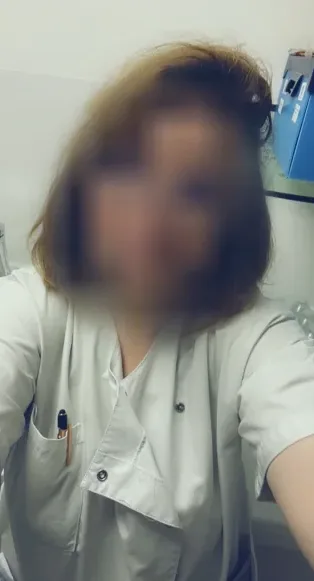 Manuela, 29