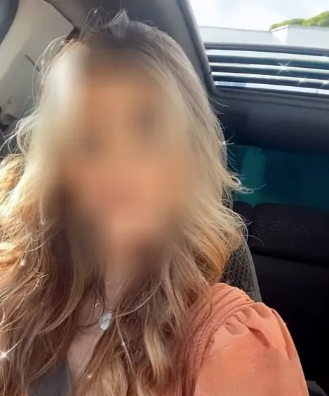 Nadine, 28