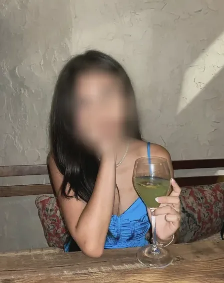 Neele, 19