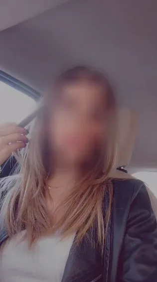 Sarah, 33