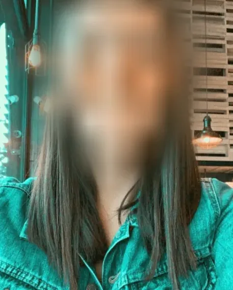 Saskia, 24