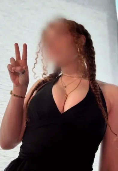 Sophia, 25