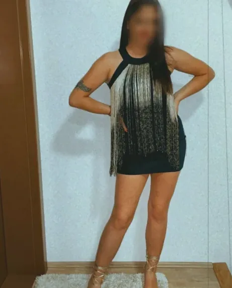 Sophia, 32