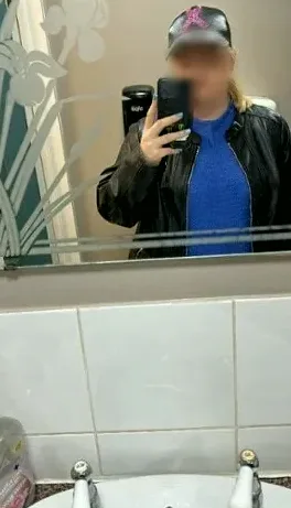 Stefanie, 21